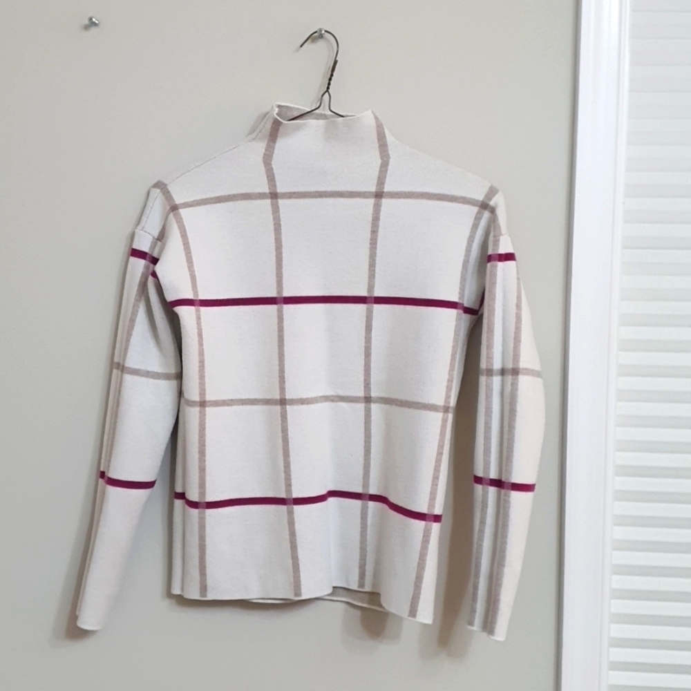 Tahari Pink&Grey Turtleneck Sweater